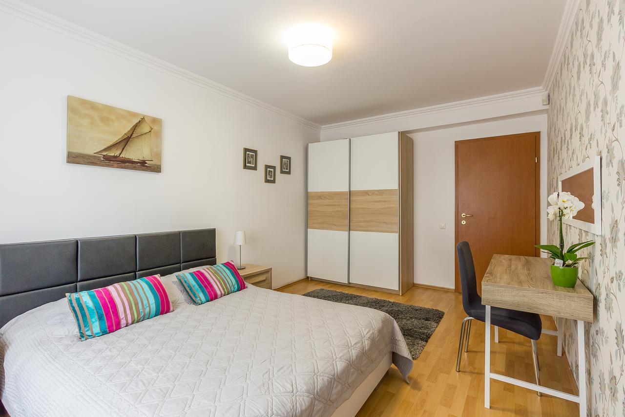 City Apartment Trifoiului คลูจ-นาโปกา ภายนอก รูปภาพ