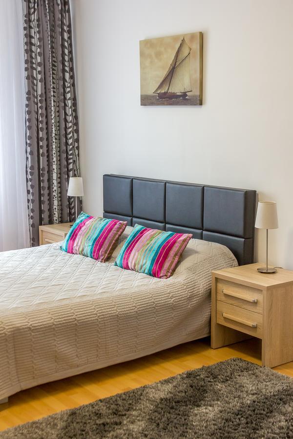 City Apartment Trifoiului คลูจ-นาโปกา ภายนอก รูปภาพ
