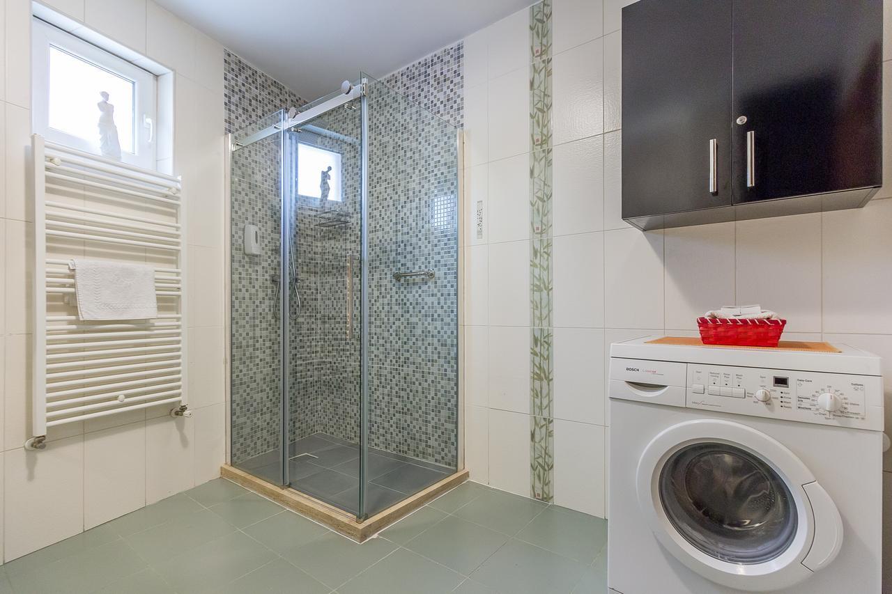 City Apartment Trifoiului คลูจ-นาโปกา ภายนอก รูปภาพ